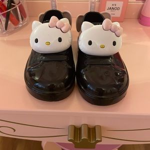 Mini Melissa Hello Kitty girls size 8